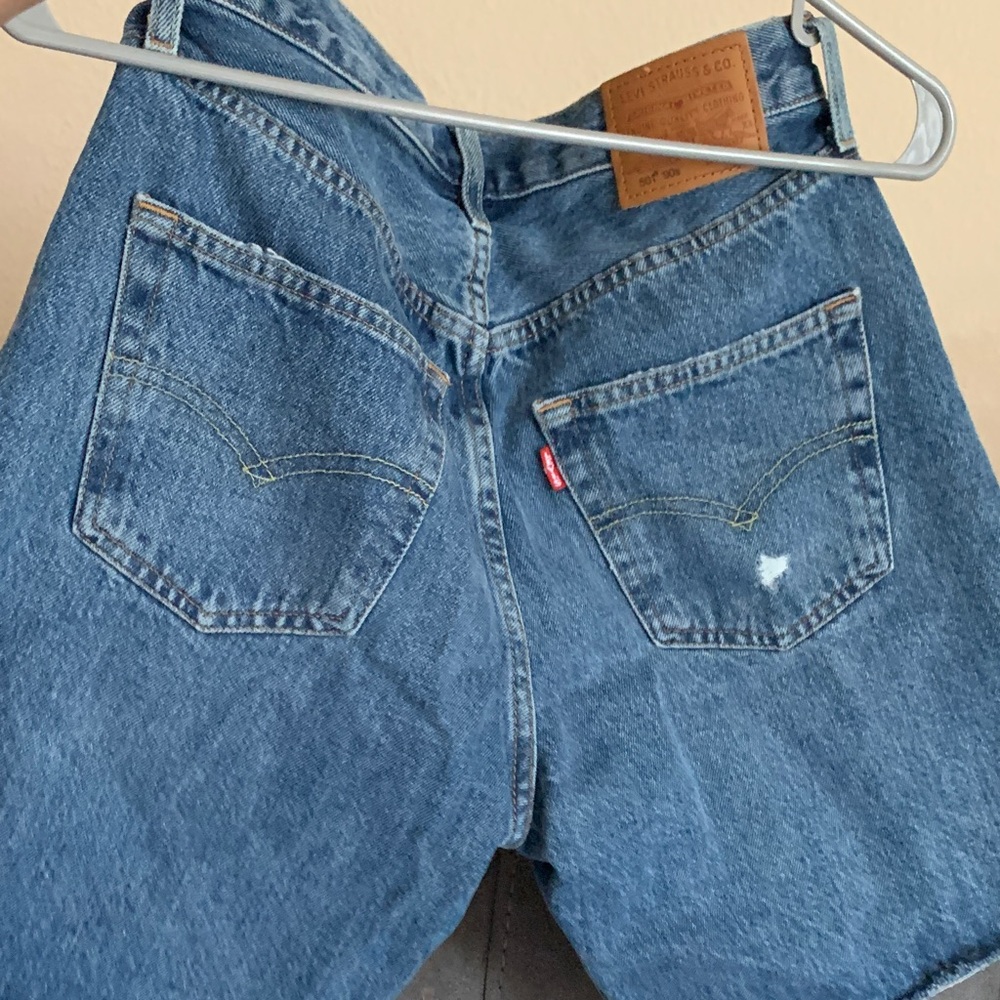 Levi’s Jorts w27